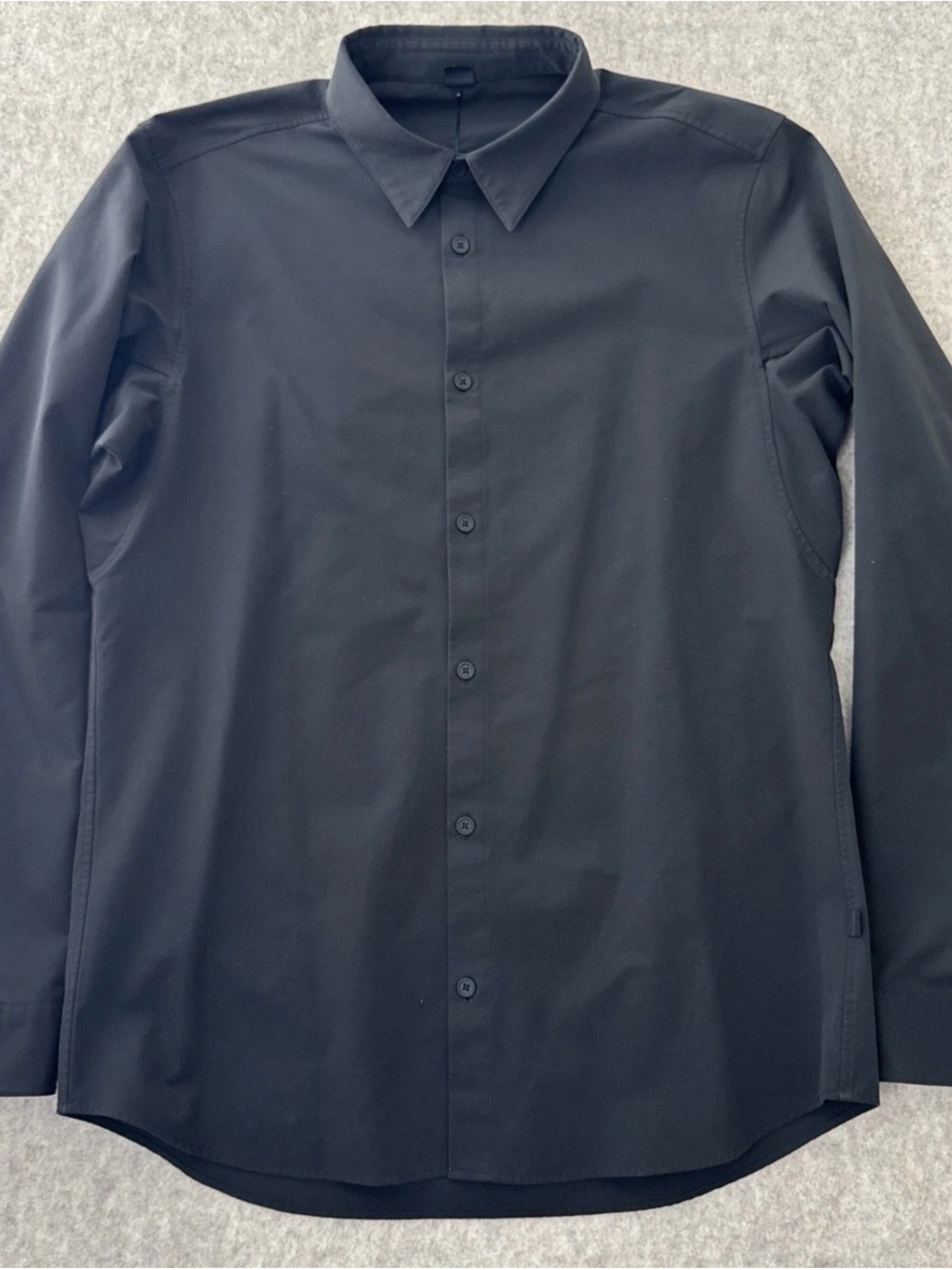 lululemon Men's Black New Venture Dress Shirt